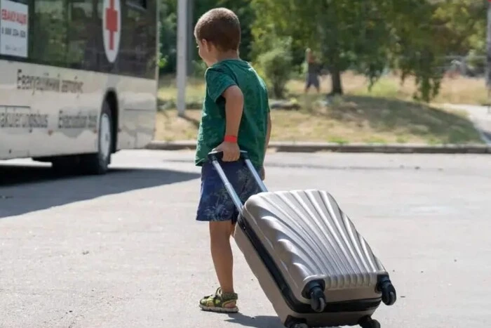 Evacuation of children in Donetsk region