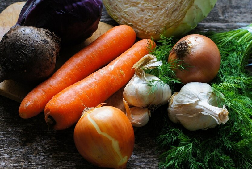 Plate with onions and carrots