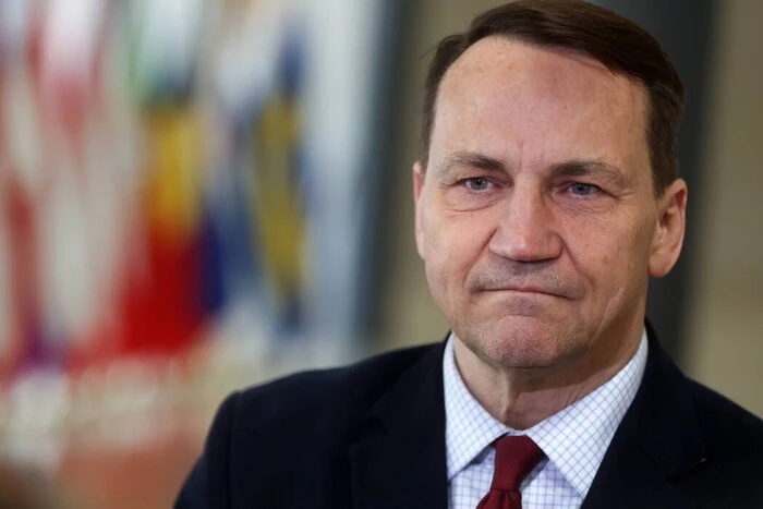 Polens Außenminister Sikorski prognostiziert, wann der Krieg in der Ukraine enden wird