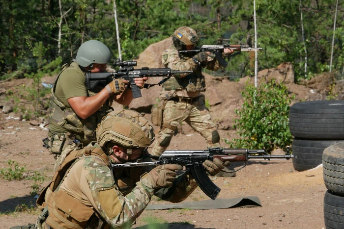 Defense forces hold back the pressure of occupiers on the Pokrovsk direction