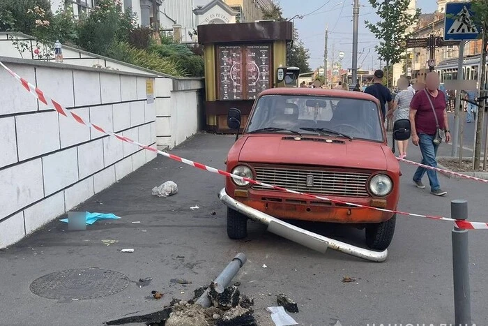 Driverless car hit an elderly woman