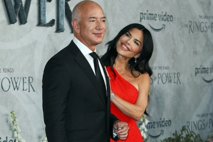 Milliardär Jeff Bezos heiratet. Die 'Hochzeit des Jahrhunderts' wurde bereits von einem Skandal überschattet