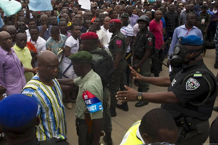 Fast dreißig Kindern in Nigeria droht die Todesstrafe für ihre Beteiligung an Protesten