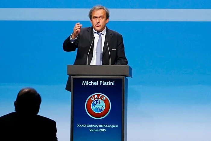 Platini proposes to reduce the number of football players