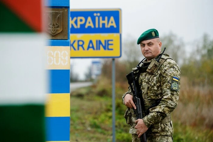 During martial law in Ukraine, over 600 groups were exposed that helped men cross the border