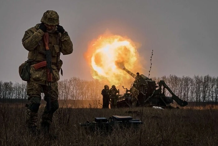 Ukrainian Armed Forces hold the defense, Russians advance