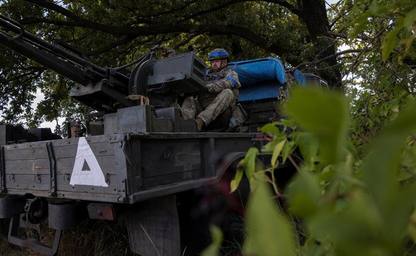 Image with the wreckage of appeasement policy in Western Ukraine