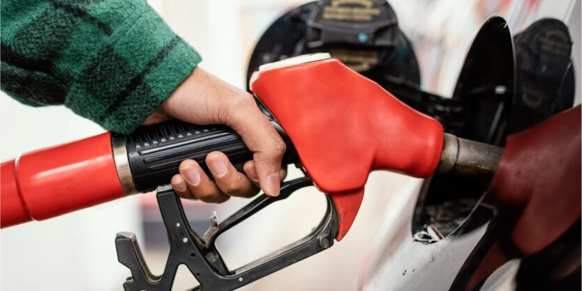 Fuel prices fluctuate at petrol stations