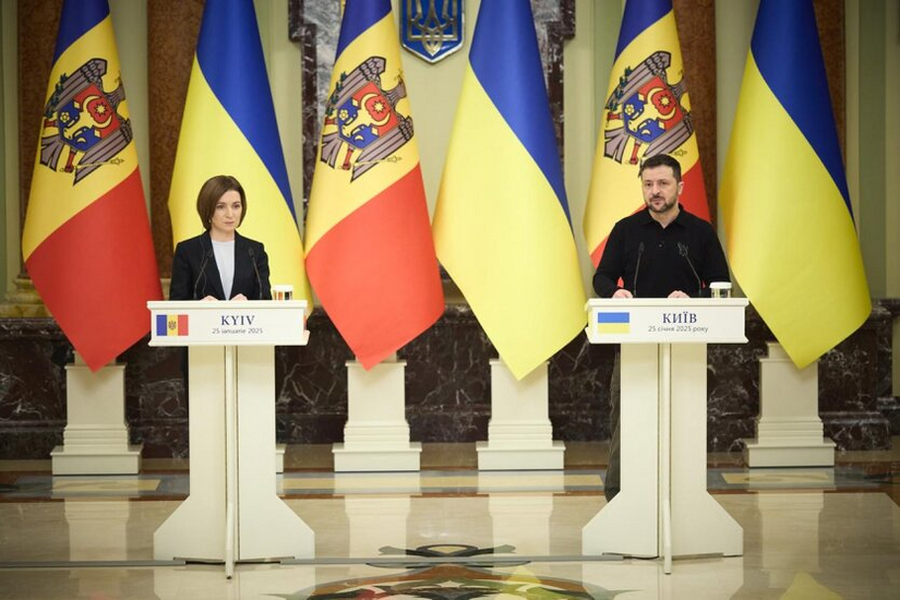 Ukrainian President Volodymyr Zelensky and Moldovan President Maia Sandu discuss energy cooperation