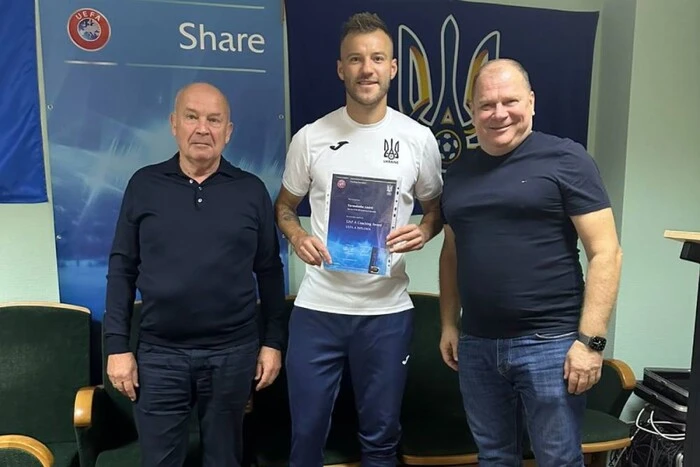 Ukrainian national team football player received coaching diploma