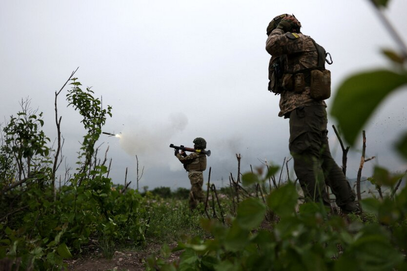 Military person submitting a report