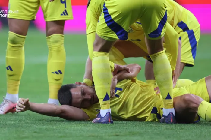 Ukrainian player with an injury during the match