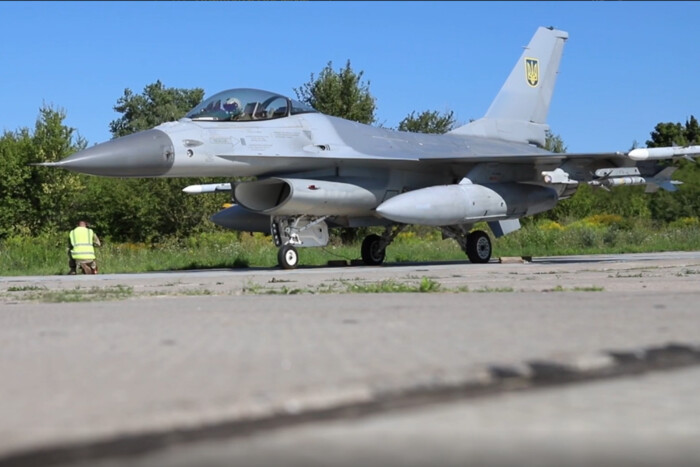 Зеленский перед F-16 на авиашоу