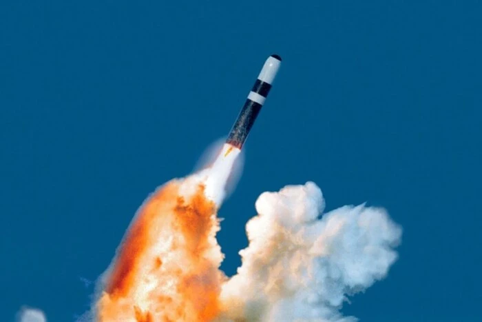 Missiles with nuclear warheads for submarines