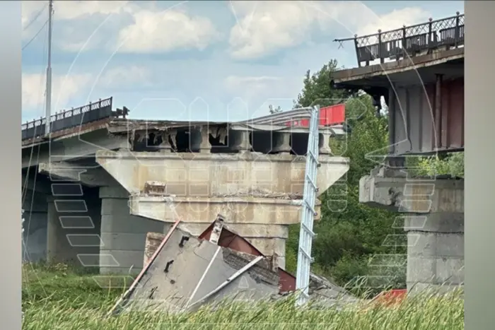 Ruined bridge building in Kurshchina