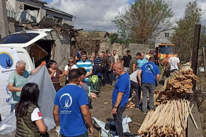 Одесити допомагають постраждалим від атаки