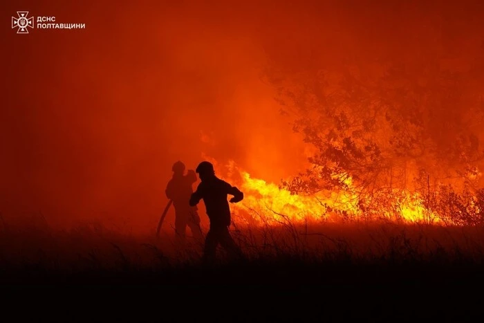 Масштабні пожежі в двох областях