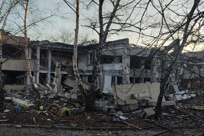 Scene of the destroyed suburbs of Kramatorsk