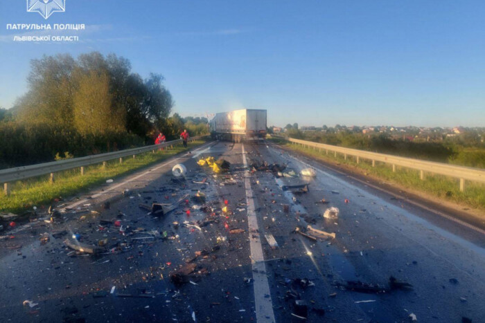 Traffic blocked on Kyiv-Chop highway