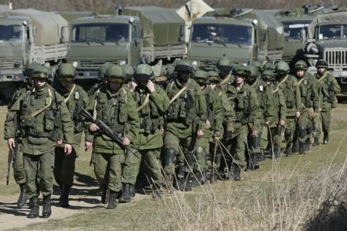 Russian soldiers at the Ukrainian border