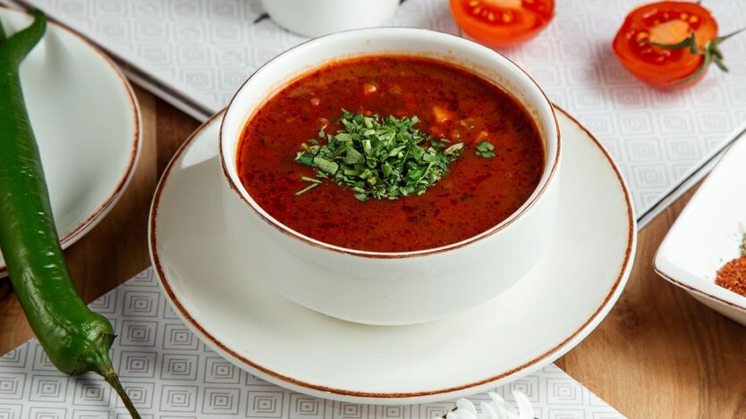 Image of borscht set: Poland and Ukraine