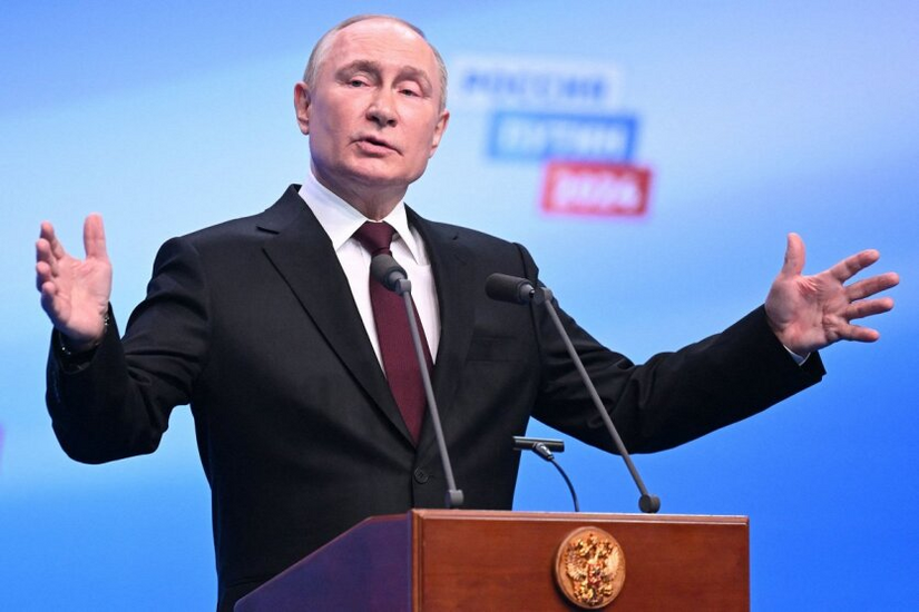 Putin weaves traps against NATO