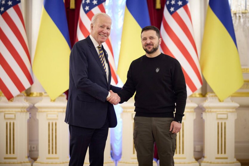 Zelensky meets with Biden at the OP