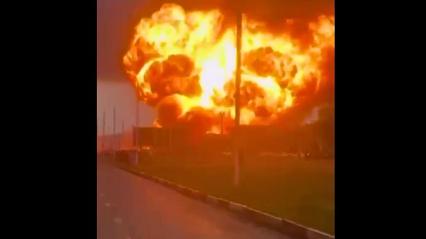 Powerful explosions in Grozny: video