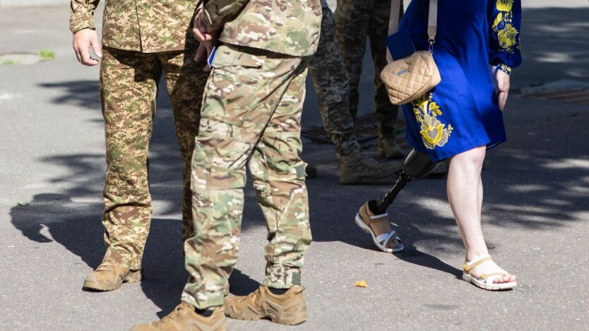 ТЦКшник в тюрьме за гуманитарні автомобілі