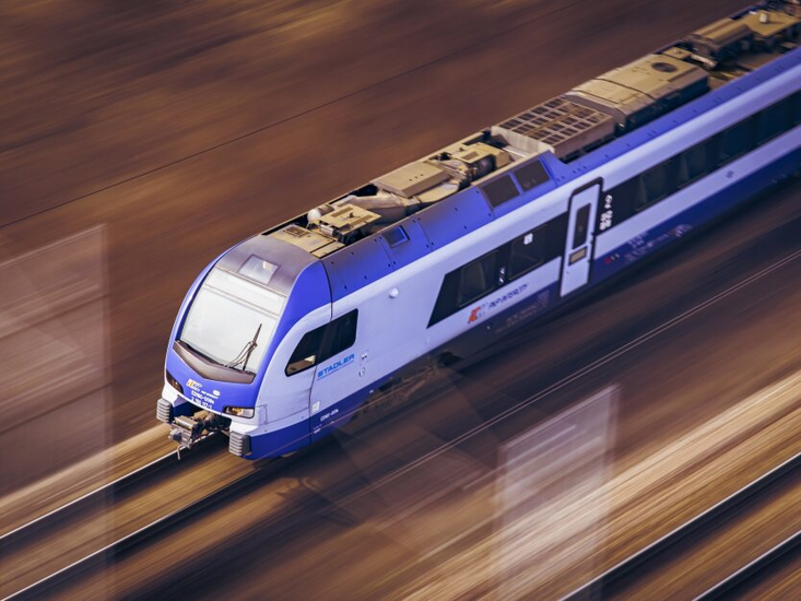 Ukrzaliznytsia and PKP Intercity train