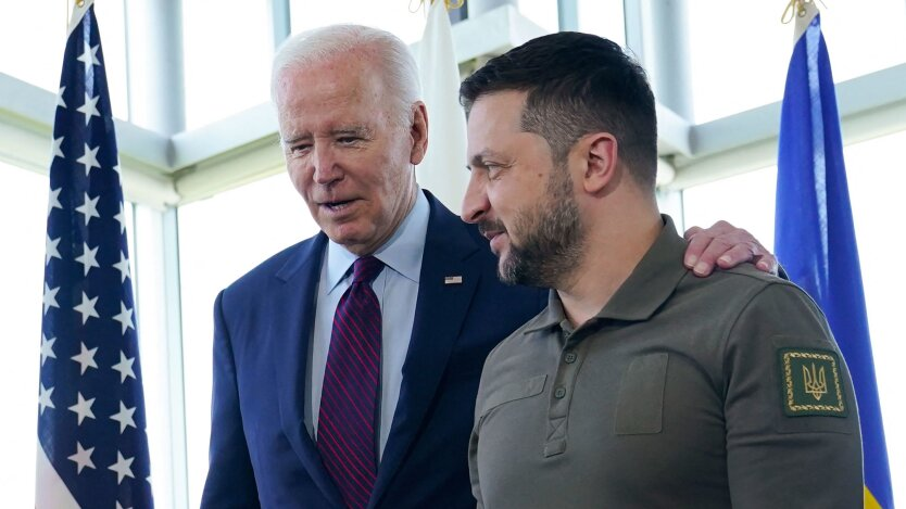 Biden and Zelensky at the meeting