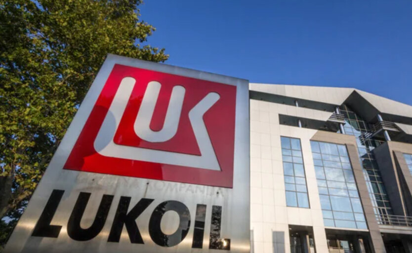 Oil transit after sanctions against Lukoil