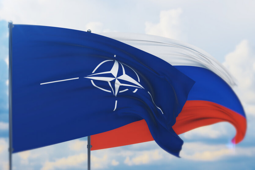 NATO defense ministers review strategy of relations with Russia at the meeting