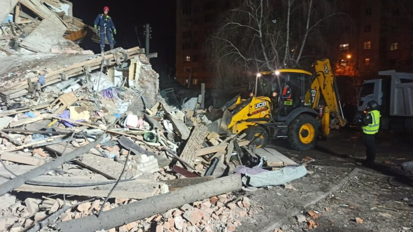 Police in Kharkiv hit by missile strikes