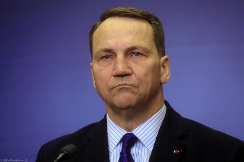 Sikorski: Die militärische Niederlage der RF entspricht nicht nur den Interessen der Ukraine, der EU, der USA, sondern auch dem russischen Volk