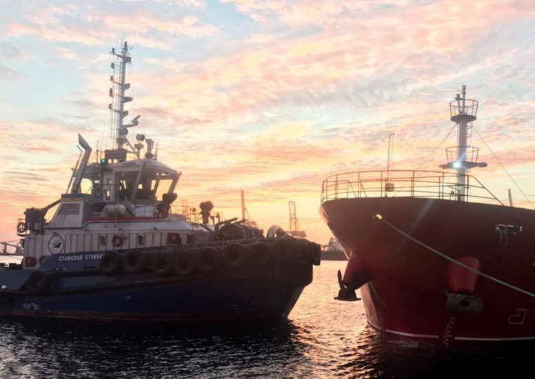 Shelling of ships carrying Ukrainian grain