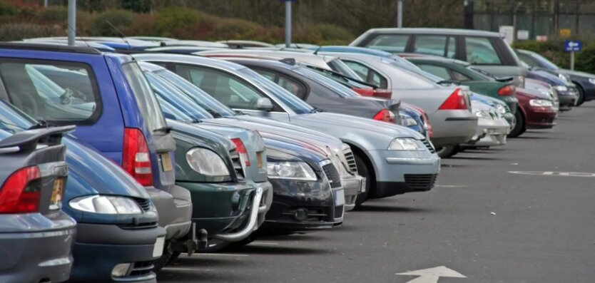 Fahrer werden massenhaft bestraft: Wie viel Autobesitzer für falsches Parken bezahlt haben