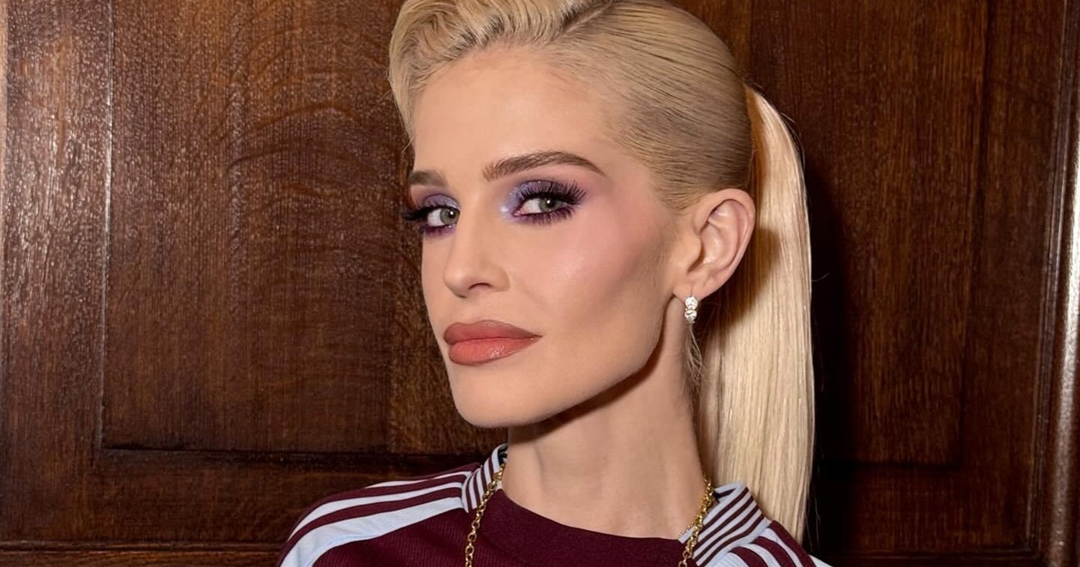 Fast identisch, aber nicht gleich: Kelly Osbourne zeigt zwei Versionen eines Yacht-Fotos mit ihrem Sohn