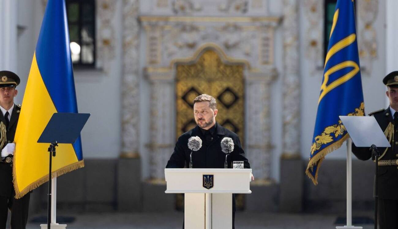 On Constitution Day, Zelenskyy Submits Bill for a National Pantheon: Key Details