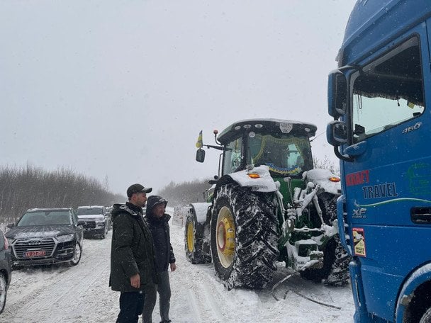 Спасатели во время морозов в Украине