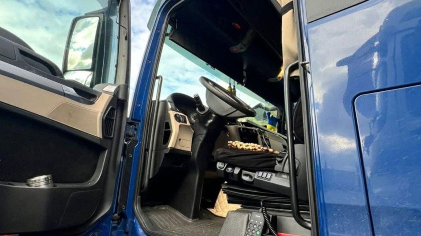 Вантажівка для вивезення військовозобов'язаного