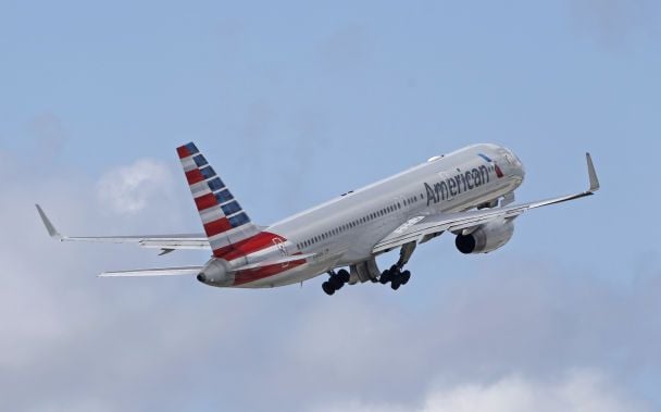 Пилот American Airlines заработал 458 тысяч долларов: скриншот зарплаты впечатлил сеть