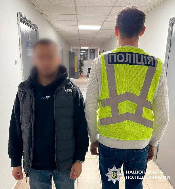 Київський блогер отримав штраф 34 тисячі за ролики у поліцейській формі