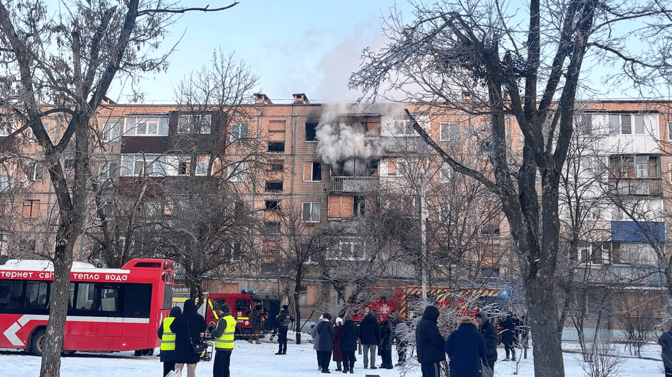 Жилой дом в Харькове атакован дроном: есть пострадавшие