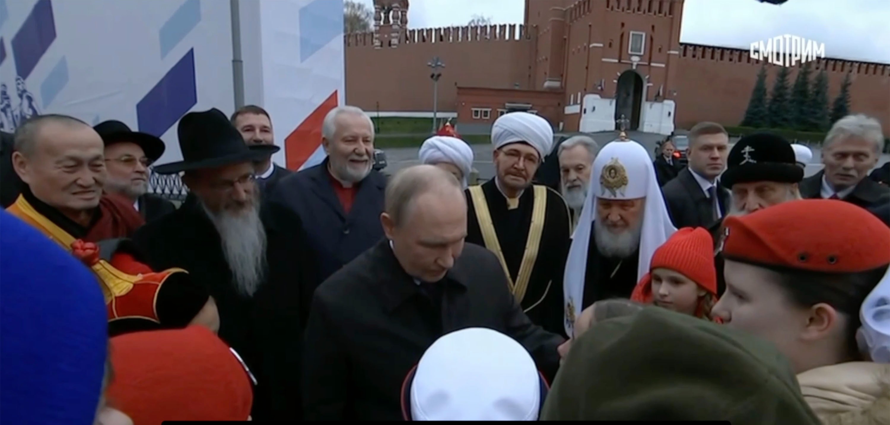 Дівчинка звернулася до Путіна на камеру: що сталося з її пораненим дядьком