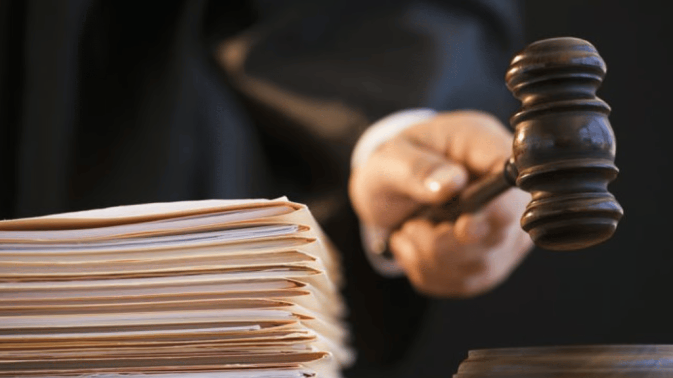 Суд у Рівному, напад на поліцейських