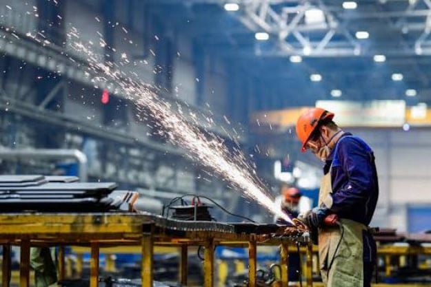 Manufacturing Sector Leads in Tax Contributions, Accounting for 17.6% of Budget Revenue
