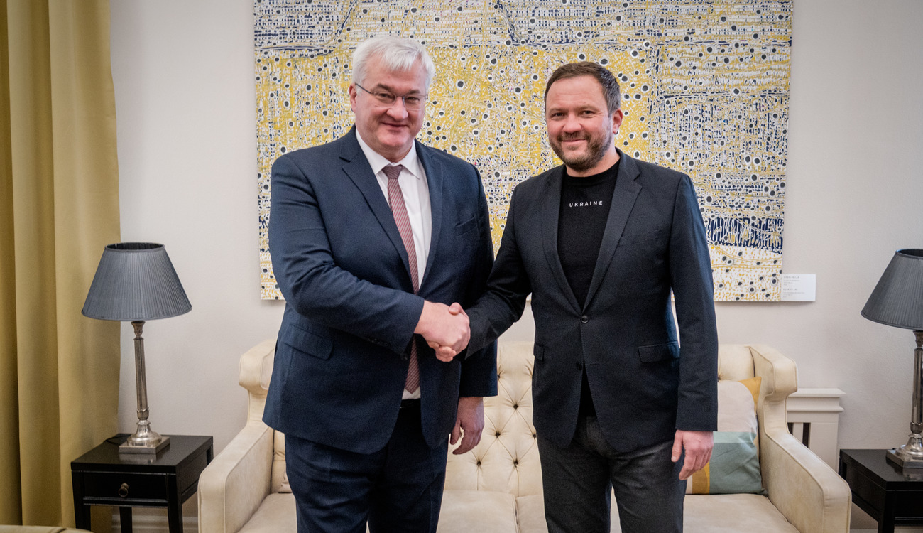 Estonia and Ukraine Meet to Coordinate Fresh Sanctions on Russia