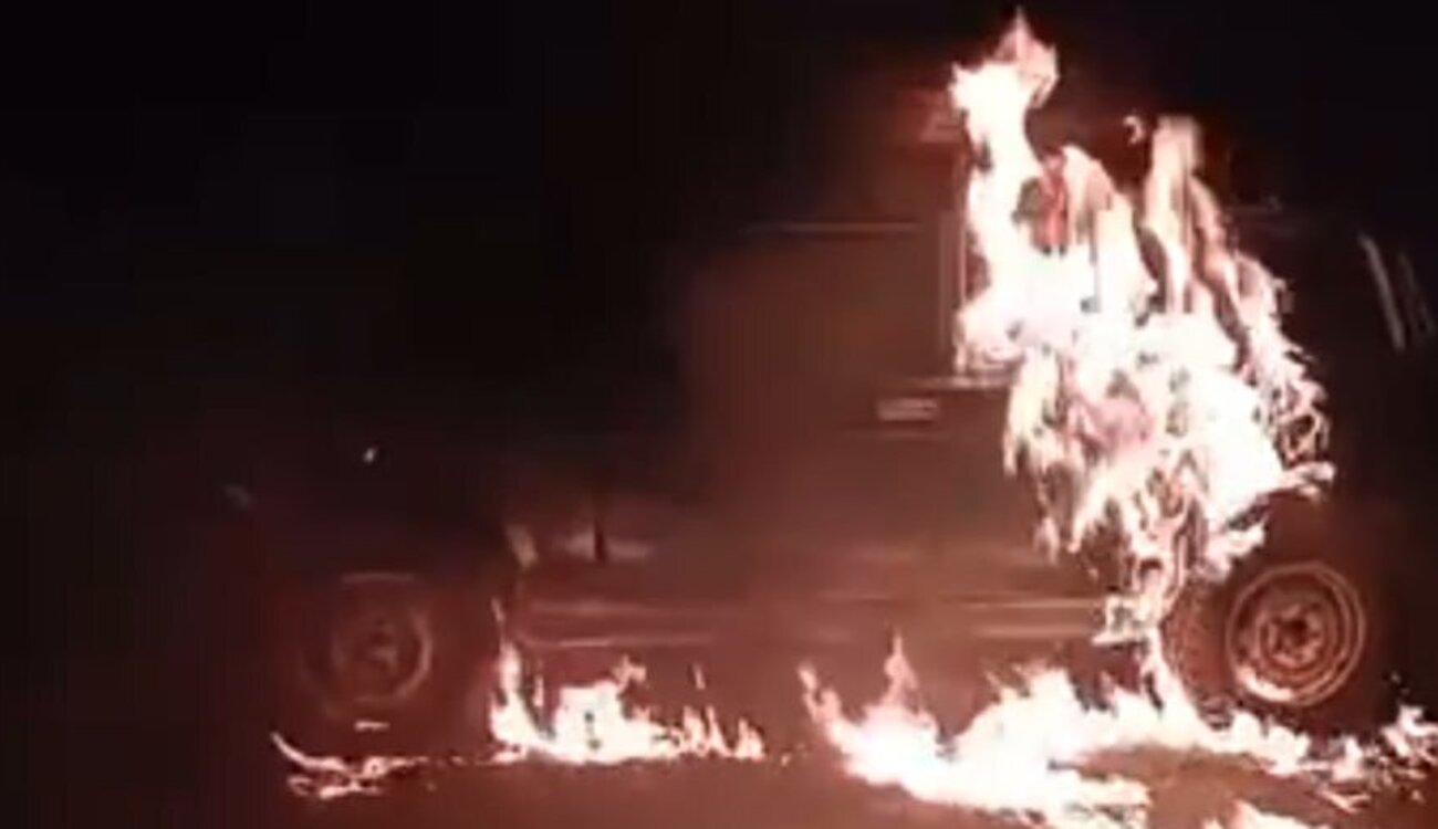 Підпалений автомобіль окупантів в Брянську