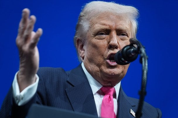 Трамп обговорює Гренландію з НАТО